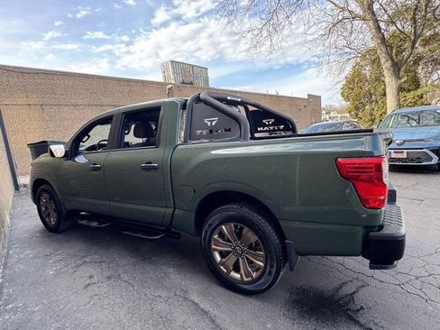 Used 2024 Nissan Titan SV w/ SV Bronze Edition Package image 30