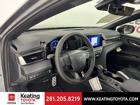 New 2026 Toyota Camry SE image 2