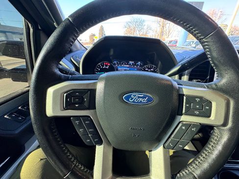 Used 2022 Ford F350 Lariat w/ Lariat Ultimate Package image 27