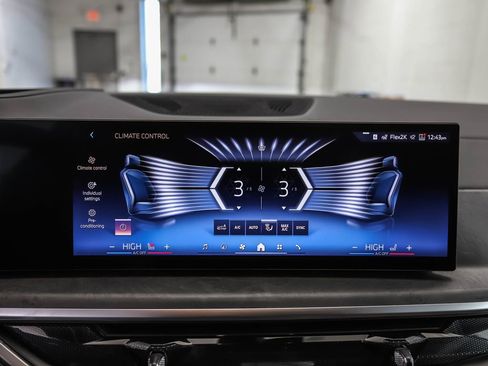 New 2026 BMW X5 xDrive40i w/ Executive Package image 18