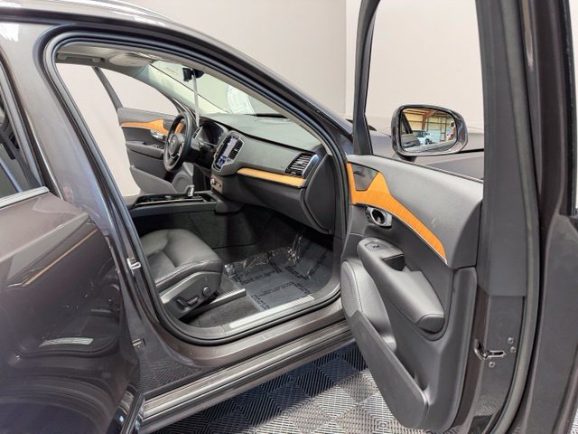 Used 2023 Volvo XC90 B6 Plus w/ Protection Package Premier AWD/4WD image 25