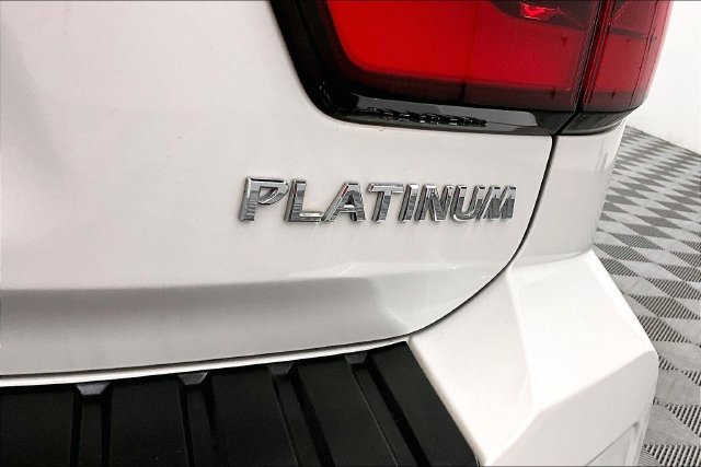 Used 2021 Nissan Armada Platinum w/ Captain's Chairs Package AWD/4WD image 9