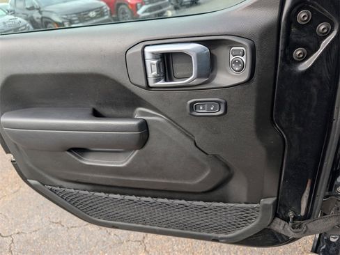 Used 2024 Jeep Wrangler Sport S image 11