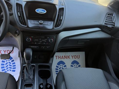 Used 2019 Ford Escape SE image 5