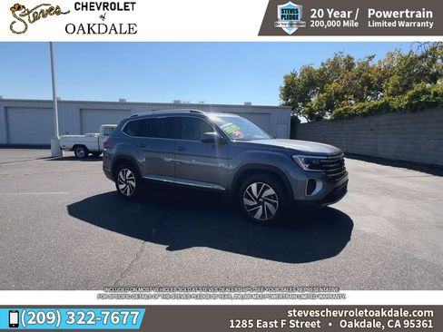 Used 2024 Volkswagen Atlas SEL AWD/4WD image 2