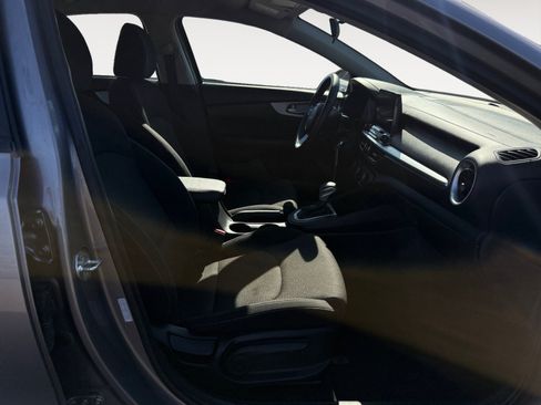 Used 2024 Kia Forte LXS FWD image 19