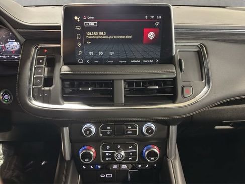 Used 2023 GMC Yukon SLT w/ SLT Luxury Package AWD/4WD image 3