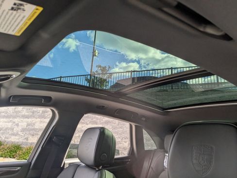 Certified 2026 Porsche Macan image 27