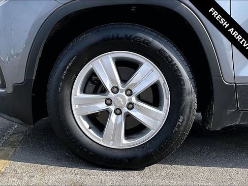 Used 2020 Chevrolet Trax LT w/ LT Convenience Package image 31