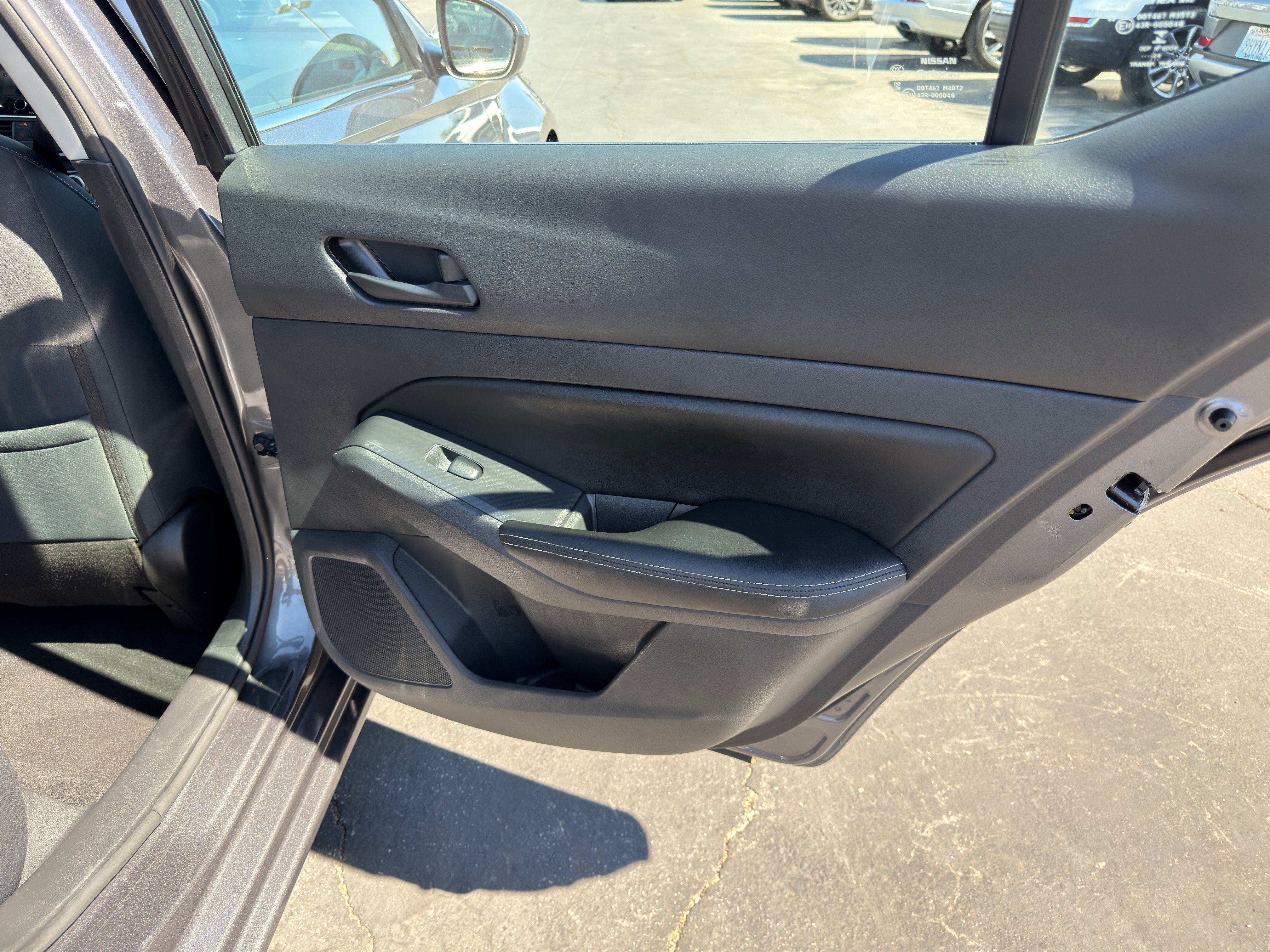 Used 2024 Nissan Altima 2.5 SV w/ SV Premium Package FWD image 13