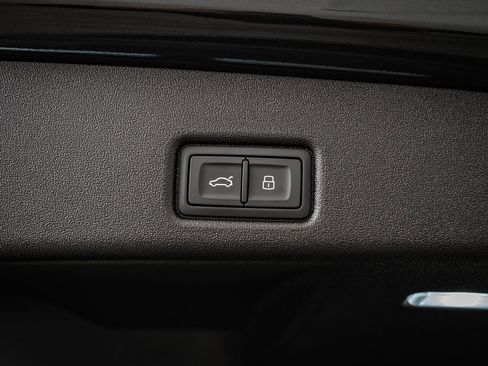 New 2025 Audi Q5 2.0T Premium Plus image 18