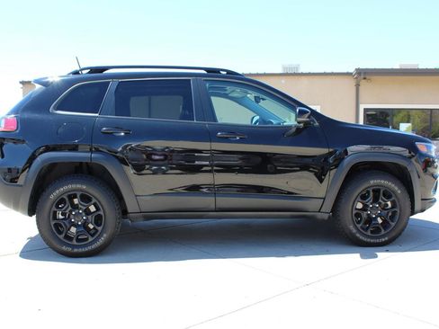 Used 2022 Jeep Cherokee Latitude w/ Sun & Sound Group AWD/4WD image 33