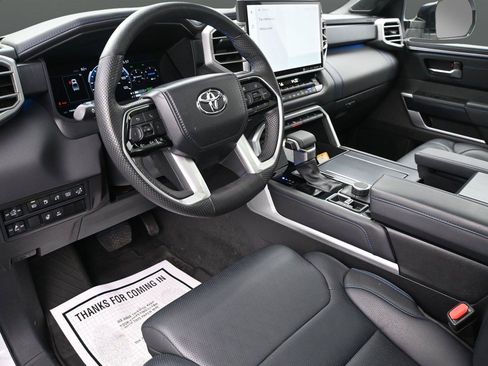 Used 2024 Toyota Tundra Platinum AWD/4WD image 2