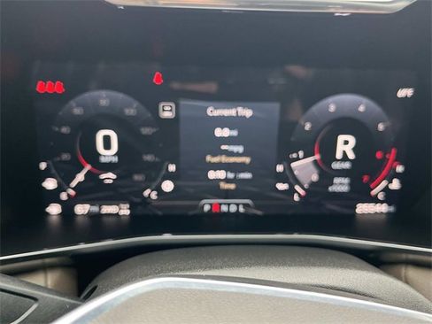 Used 2024 GMC Canyon Denali image 35