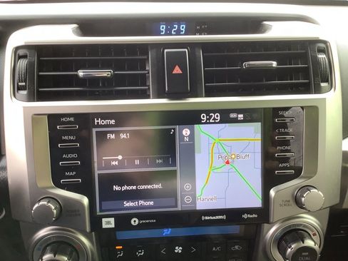 Used 2020 Toyota 4Runner Limited image 18