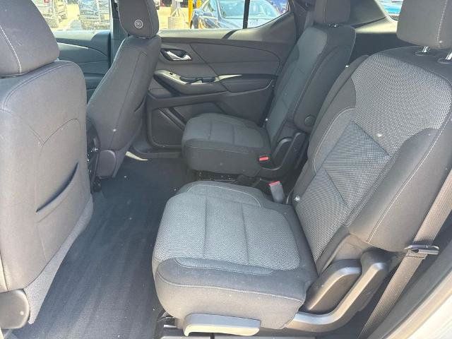 Used 2022 Chevrolet Traverse LT FWD image 9