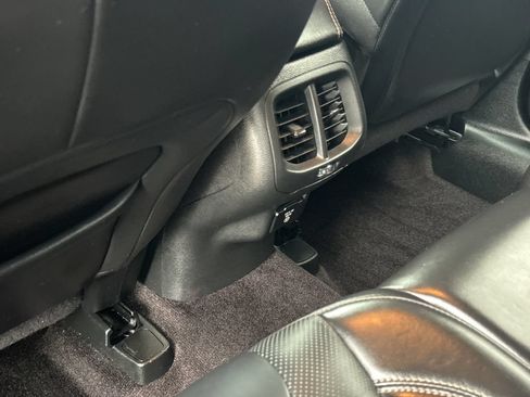 Used 2017 Jeep Cherokee Limited w/ Luxury Group FWD image 39