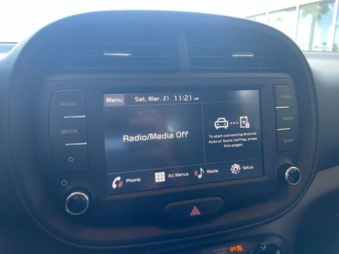 Used 2025 Kia Soul LX w/ LX Technology Package image 20