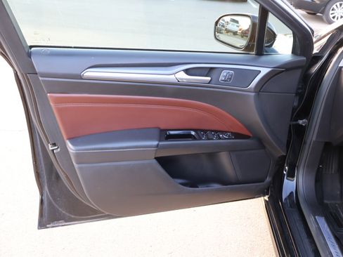 Used 2016 Ford Fusion Titanium w/ Terracotta Package image 22