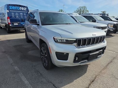 Used 2023 Jeep Grand Cherokee L Overland AWD/4WD image 2