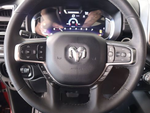 Used 2025 RAM 1500 Laramie AWD/4WD image 3