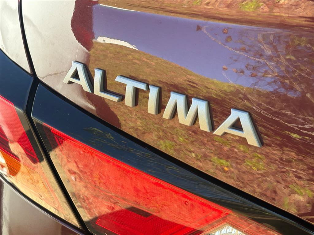 Used 2025 Nissan Altima 2.5 SV AWD/4WD image 11