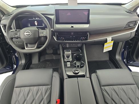 New 2026 Nissan Rogue Platinum AWD/4WD image 9
