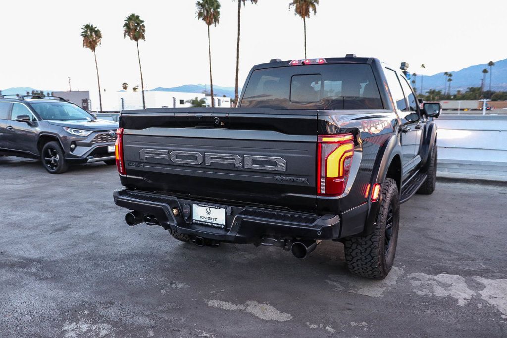 Used 2025 Ford F150 Raptor AWD/4WD image 9