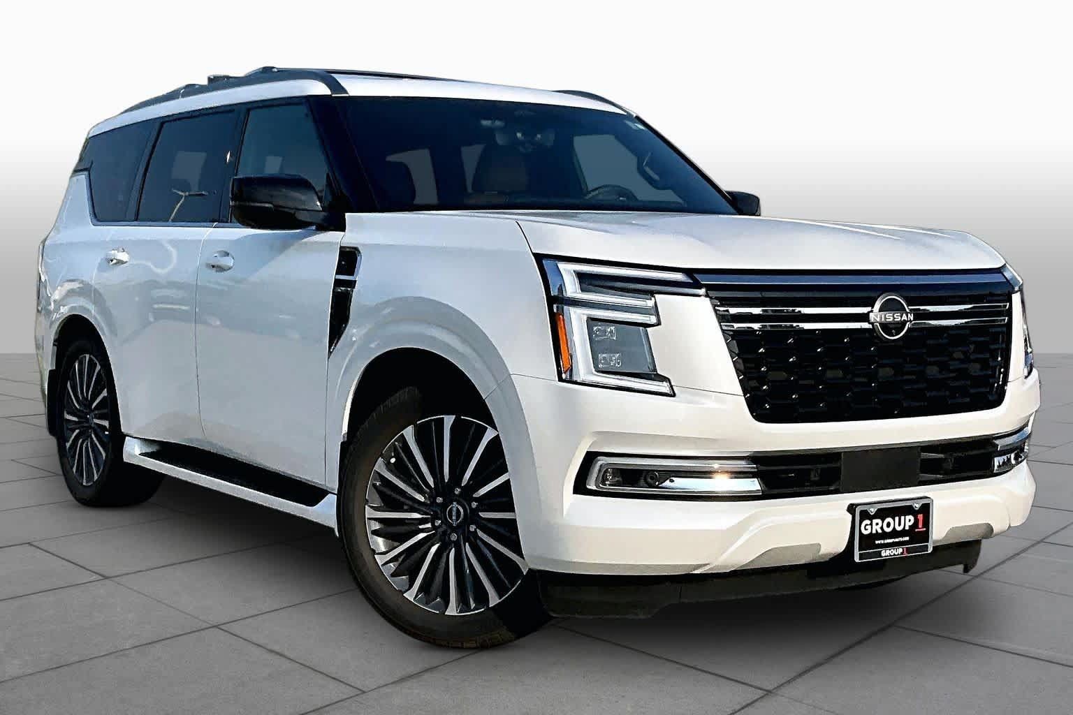 Used 2025 Nissan Armada Platinum Reserve RWD image 3