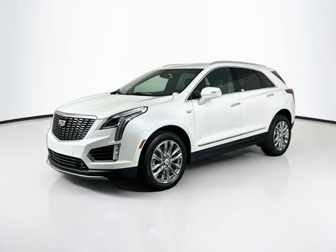 Used 2022 Cadillac XT5 Premium Luxury FWD image 3