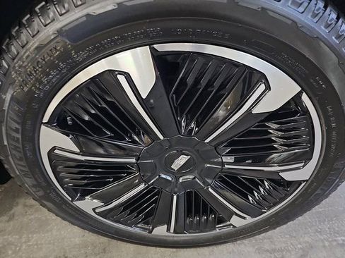 New 2026 Cadillac Escalade IQL Sport 1 w/ LPO, Floor Liner Package image 35