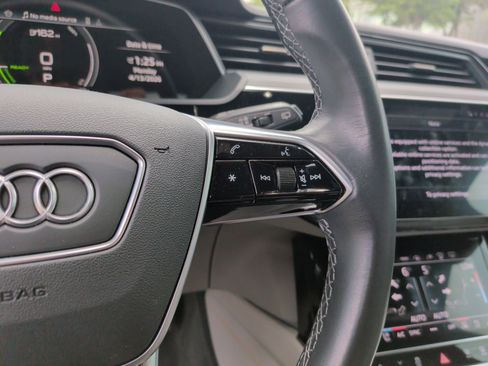 Used 2024 Audi Q8 e-tron Prestige w/ Prestige Package image 22