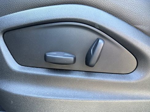 Used 2024 Porsche Cayenne image 18