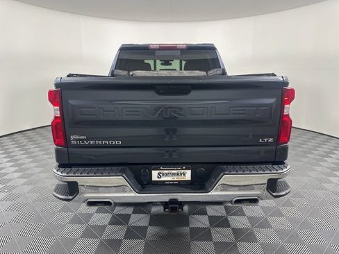 Used 2022 Chevrolet Silverado 1500 LTZ w/ LTZ Premium Package image 3