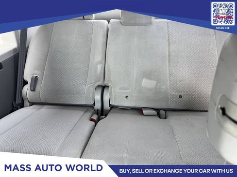 Used 2011 Toyota Sienna LE w/ Towing Pkg FWD image 9