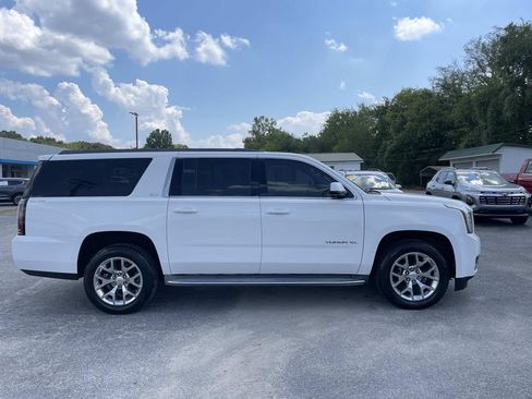 Used 2015 GMC Yukon XL SLT w/ Open Road Package RWD image 2