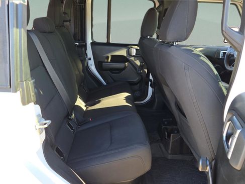 Used 2023 Jeep Gladiator Sport image 25