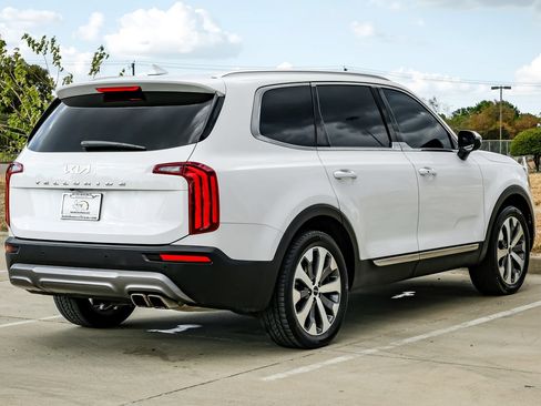 Used 2022 Kia Telluride EX w/ EX Premium Package FWD image 8