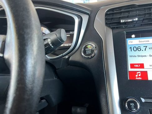 Used 2018 Ford Fusion SE w/ Equipment Group 602A FWD image 20