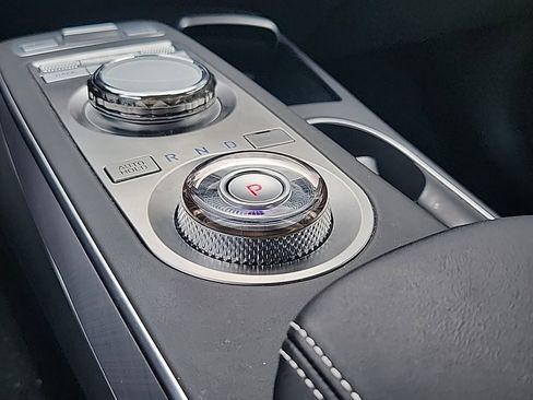 Used 2024 Genesis Electrified GV70 Prestige w/ Prestige Package image 22