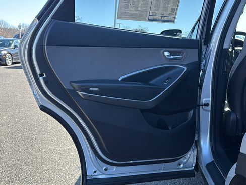 Used 2019 Hyundai Santa Fe XL SE image 23