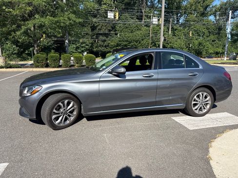 Used 2018 Mercedes-Benz C 300 4MATIC Sedan image 4