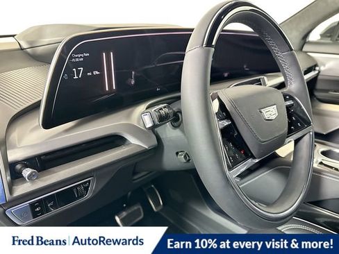 New 2026 Cadillac Vistiq Platinum image 6