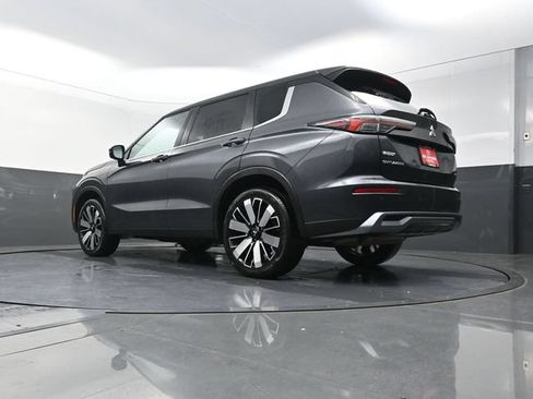 Used 2025 Mitsubishi Outlander SE AWD/4WD image 35