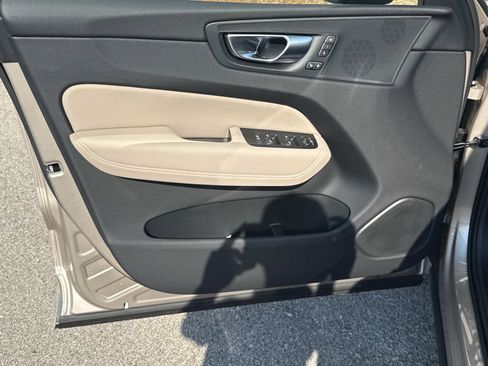 New 2026 Volvo XC60 B5 Plus w/ Climate Package AWD/4WD image 16