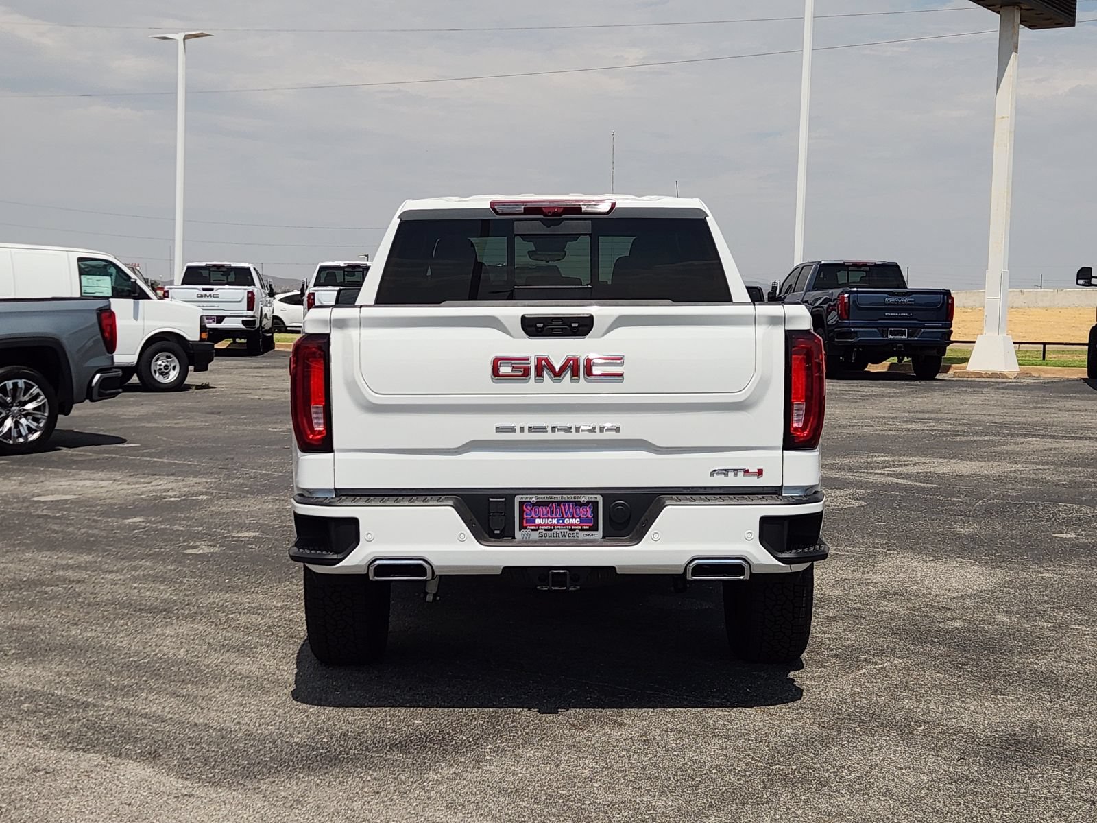 New 2026 GMC Sierra 1500 AT4 w/ AT4 Premium Package AWD/4WD image 8