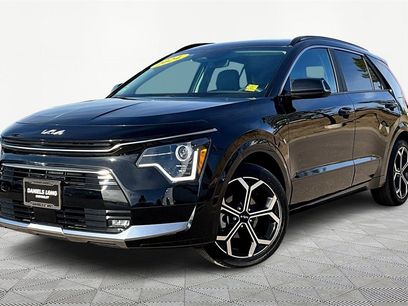Used 2024 Kia Niro EX Touring