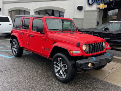 Used 2024 Jeep Wrangler Unlimited w/ Convenience Group