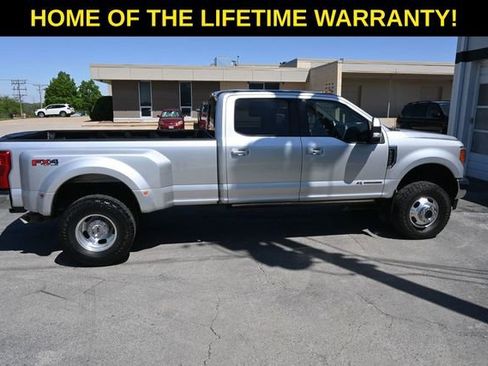 Used 2019 Ford F350 Lariat w/ Lariat Ultimate Package AWD/4WD image 39