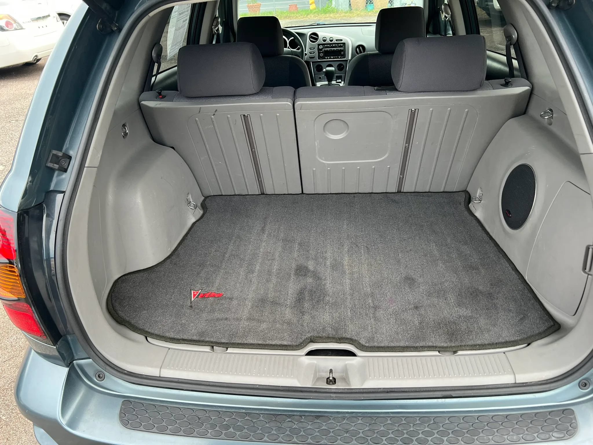 Used 2006 Pontiac Vibe w/ Sport Package FWD image 15